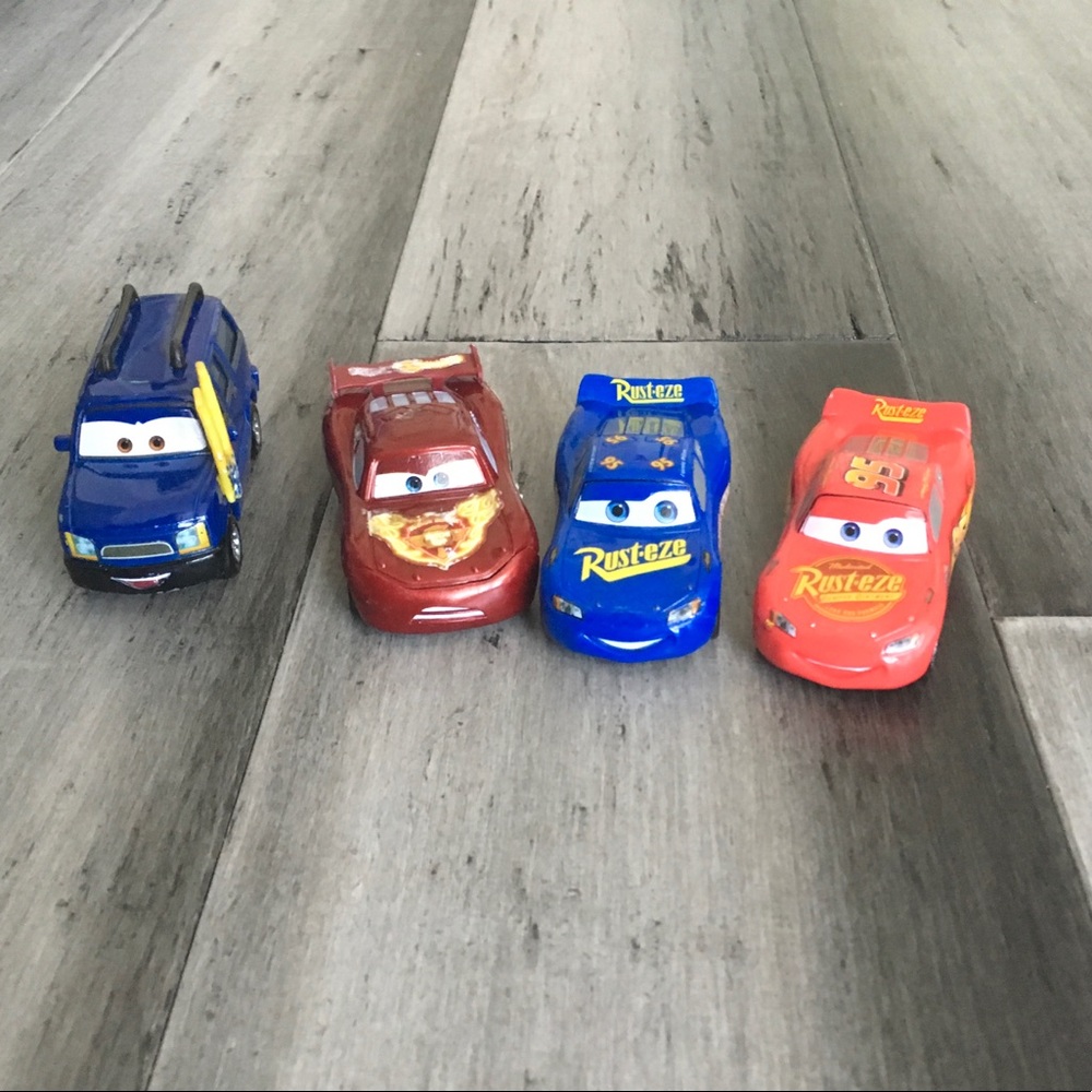 DISNEY PIXAR CARS SET TOYS 💙